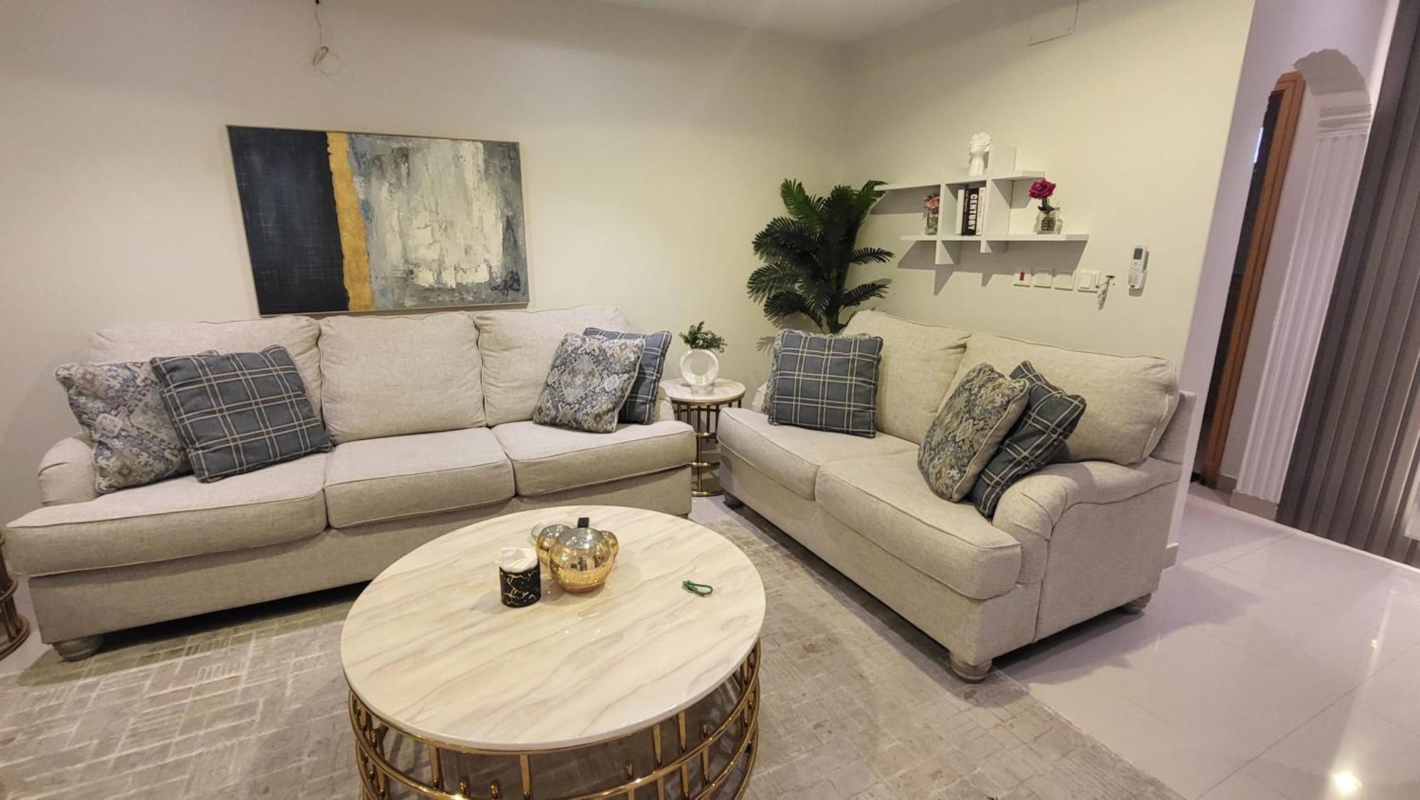 متكاملة Vip غرفتين وجلسة خارجية Apartment *
